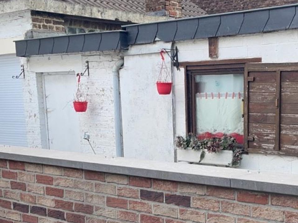 Avant : Le muret de la terrasse, sans protection